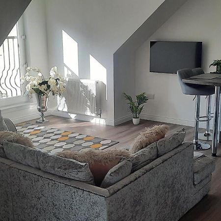 Lanarkshire Apartment- Views- Sleeps 4- Balcony Larkhall  Exteriör bild